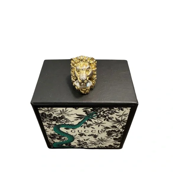 🦁 Gucci Lion Head Ring – Bold Statement Piece - Picture 2 of 2